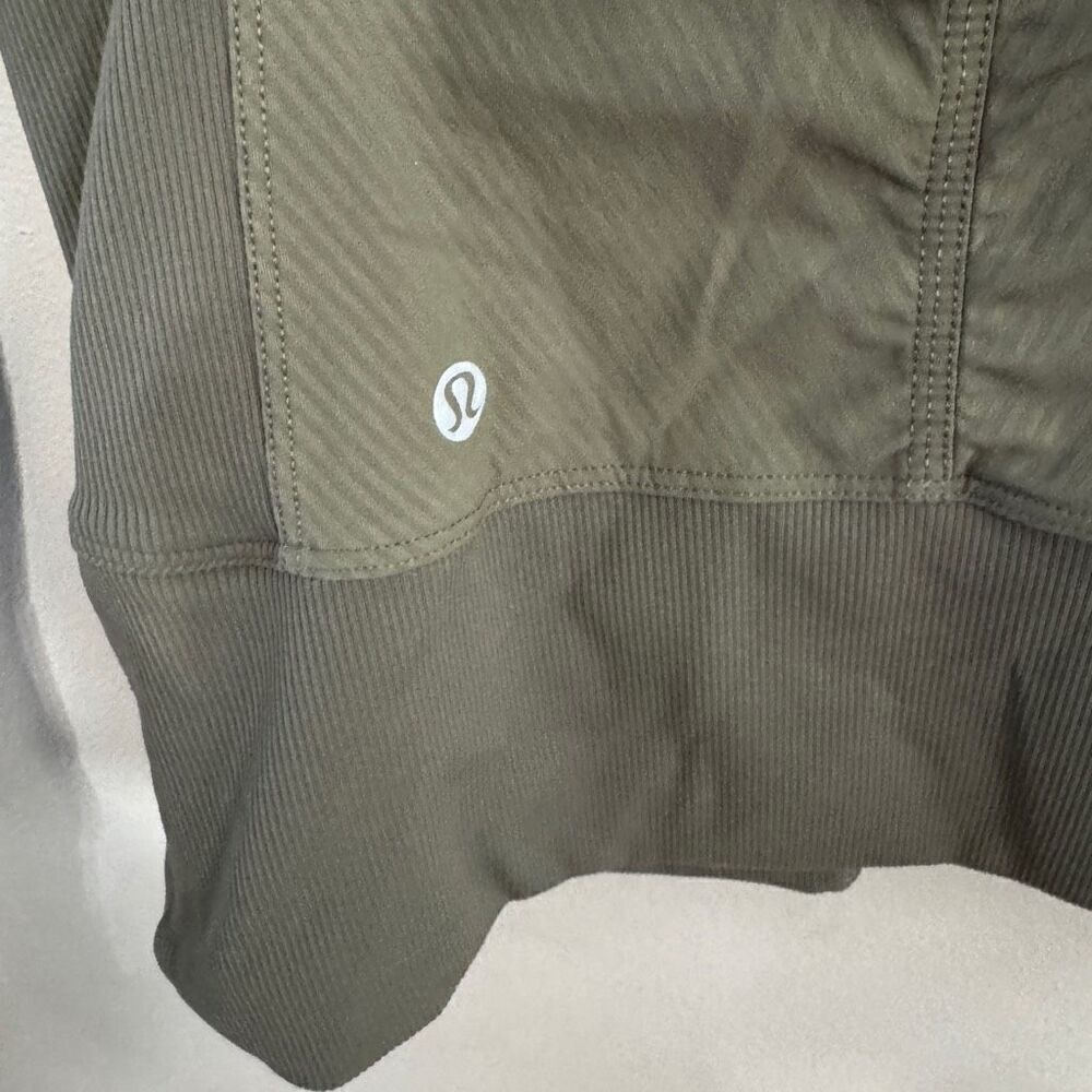 Lululemon in flux lined dance studio jacket in gator green size 6 - Picture 6 of 7
